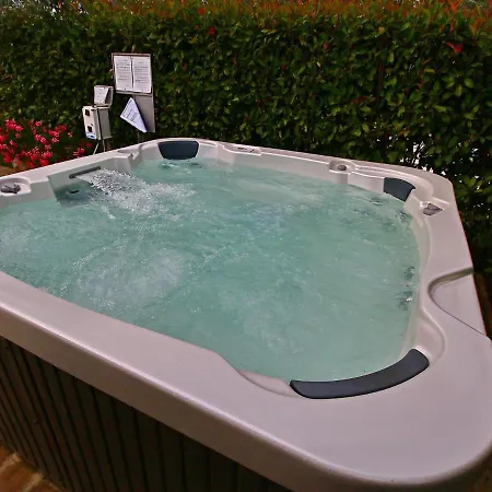 度假居 Charming Country House Between The Hills, Swimming Pool With Jacuzzi Collazzone